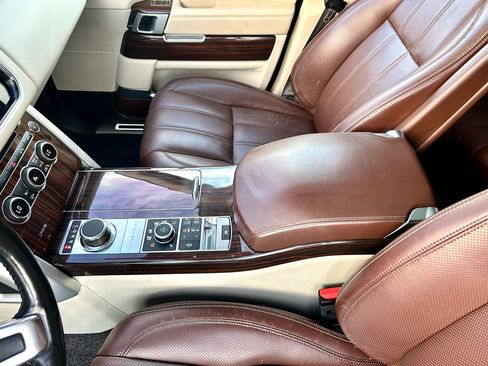 Used 2015 Land Rover Range Rover Autobiography image 12