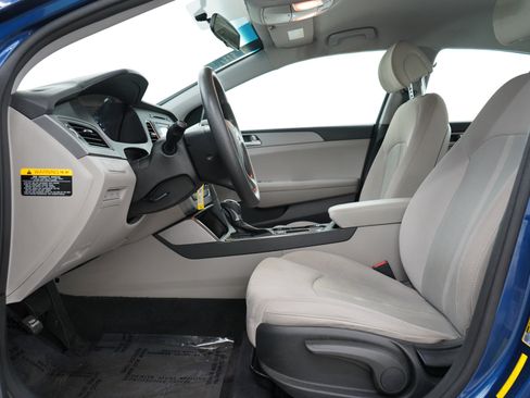 Used 2015 Hyundai Sonata SE FWD image 17