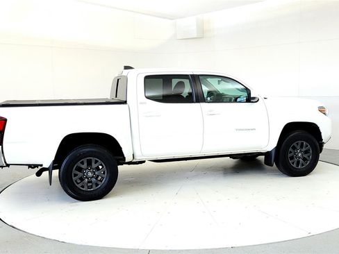 Used 2023 Toyota Tacoma SR5 AWD/4WD image 6