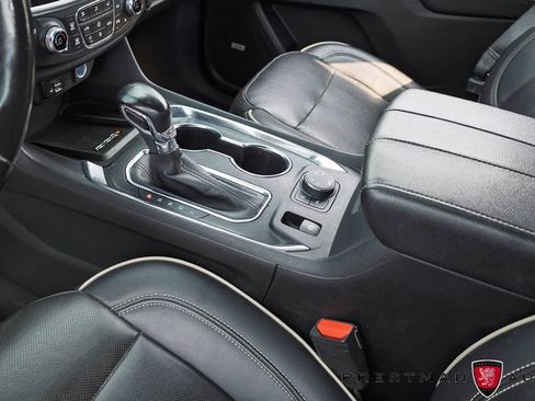 Used 2022 Chevrolet Traverse Premier w/ Redline Edition AWD/4WD image 42