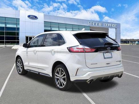 Used 2019 Ford Edge Titanium w/ Equipment Group 301A FWD image 2