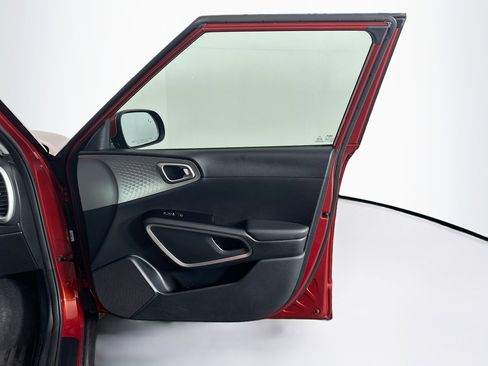 Used 2022 Kia Soul LX w/ Technology Package FWD image 30