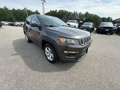 Used 2021 Jeep Compass Latitude AWD/4WD image 7