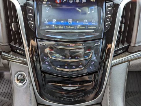 Used 2020 Cadillac Escalade Platinum AWD/4WD image 24