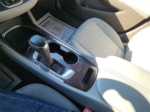 Used 2020 Chevrolet Malibu LT image 20