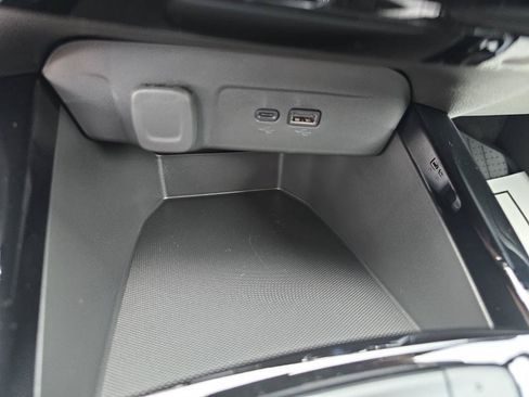 New 2026 Chevrolet Trax RS w/ Driver Confidence Package FWD image 15