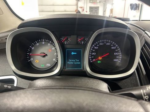 Used 2011 Chevrolet Equinox LT w/ Driver Convenience Package image 13