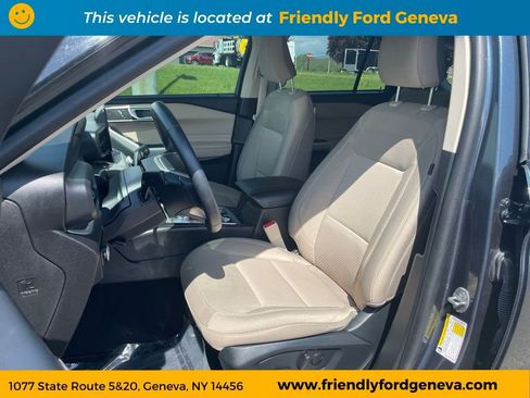 Used 2023 Ford Explorer XLT AWD/4WD image 14