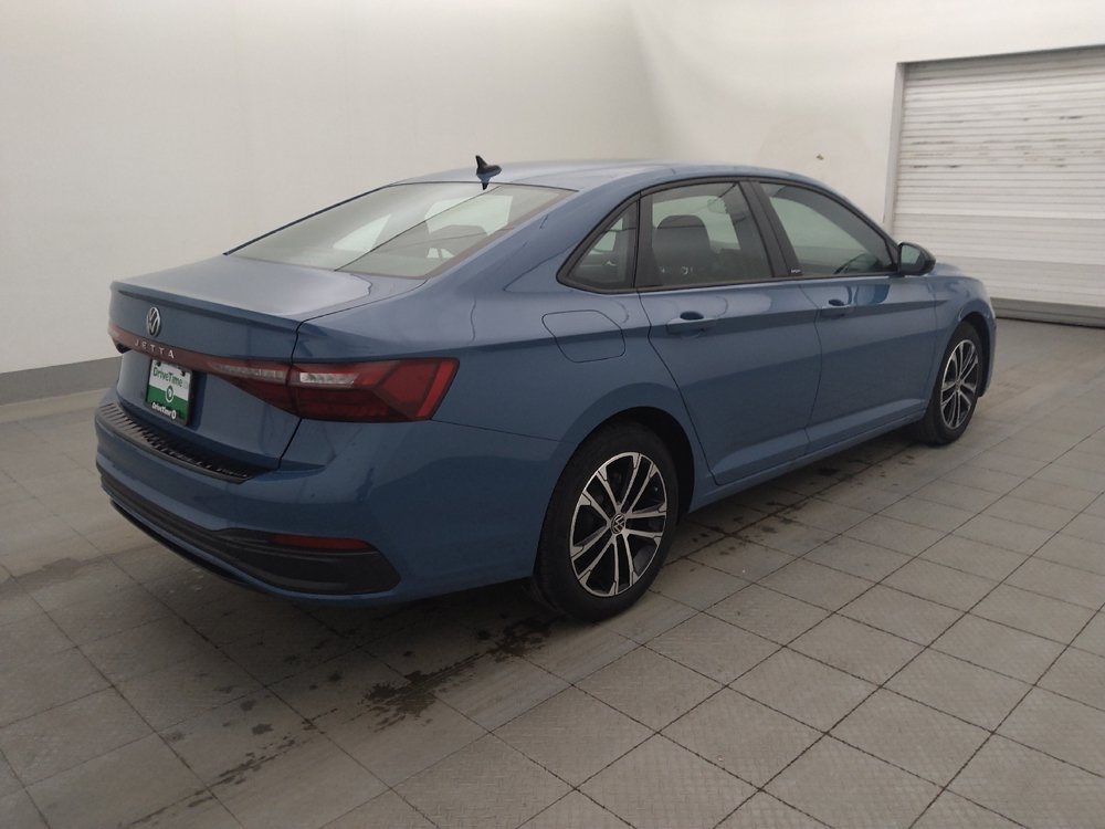Used 2025 Volkswagen Jetta Sport FWD image 10