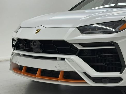 Used 2022 Lamborghini Urus AWD/4WD image 94