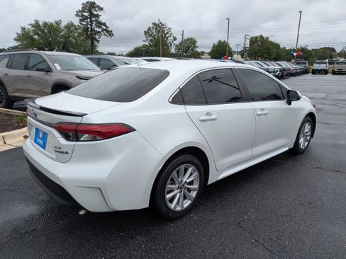 Used 2024 Toyota Corolla XLE FWD image 26