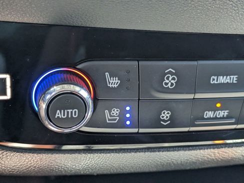 Used 2021 Buick Enclave Avenir w/ Avenir Technology Package AWD/4WD image 24