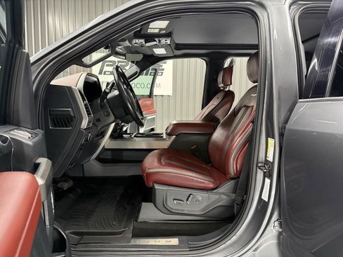 Used 2022 Ford F350 Platinum w/ FX4 Off-Road Package AWD/4WD image 18