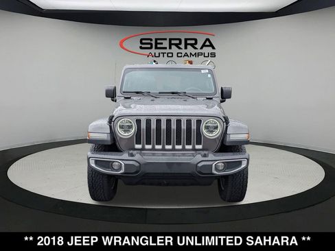 Used 2018 Jeep Wrangler Unlimited Sahara AWD/4WD image 9