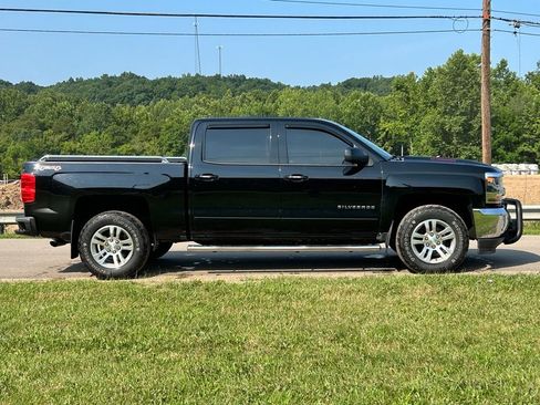 Used 2017 Chevrolet Silverado 1500 LT w/ All Star Edition AWD/4WD image 3