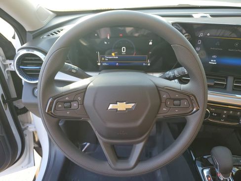 New 2026 Chevrolet Trax LT image 27