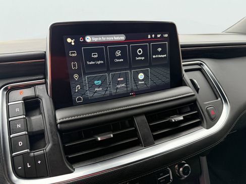 Used 2023 GMC Yukon SLT w/ SLT Premium Package image 27