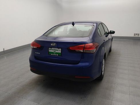 Used 2017 Kia Forte LX image 7