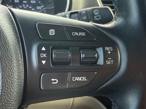 Used 2020 Kia Sedona EX image 15