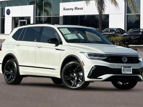 Used 2024 Volkswagen Tiguan SE R-Line image 2