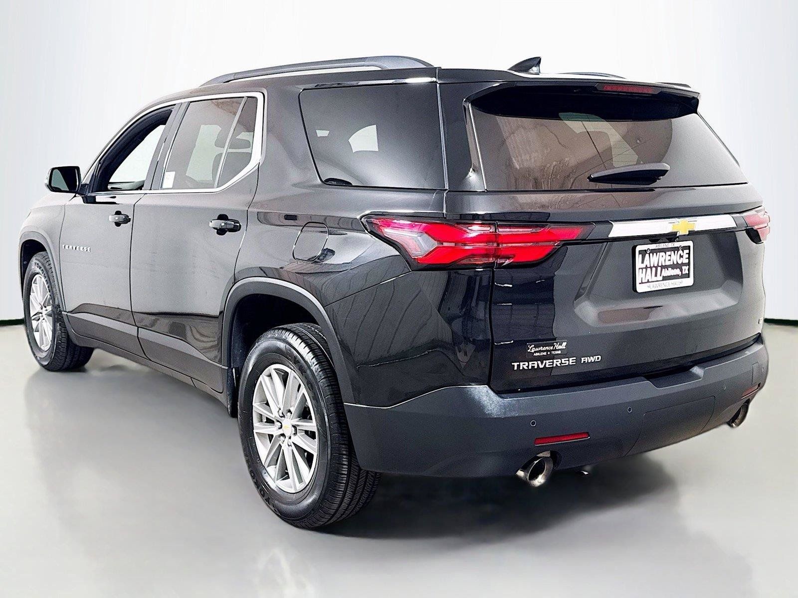 Used 2023 Chevrolet Traverse LT AWD/4WD image 6