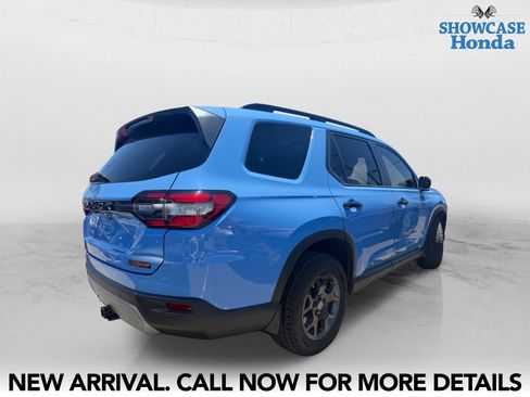 Used 2024 Honda Pilot TrailSport image 5