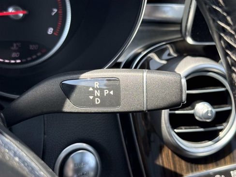 Used 2017 Mercedes-Benz GLC 300 4MATIC image 17