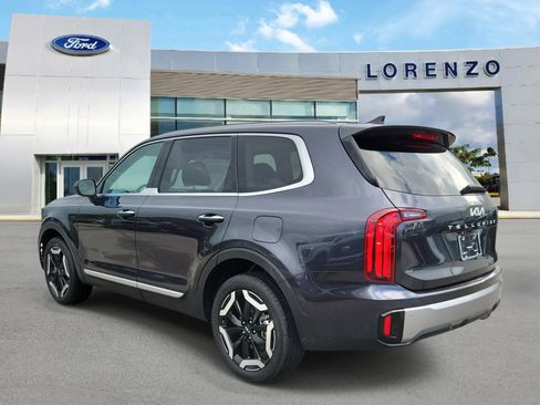 Used 2025 Kia Telluride S FWD image 7
