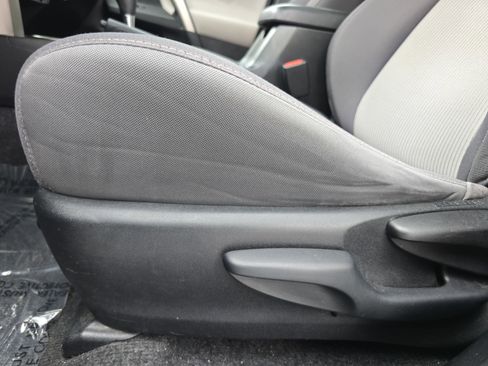 Used 2015 Toyota RAV4 XLE AWD/4WD image 27