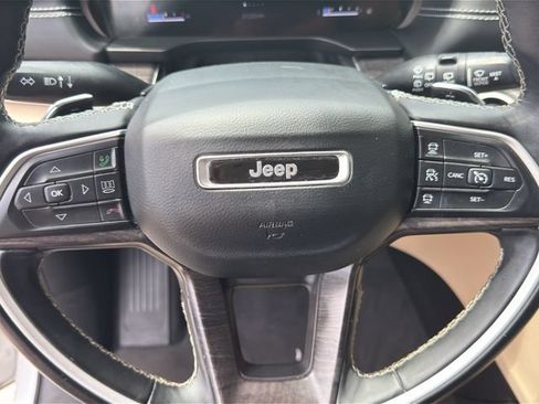 Used 2022 Jeep Grand Cherokee L Limited AWD/4WD image 25