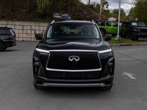 Used 2025 INFINITI QX80 Sensory AWD/4WD image 2