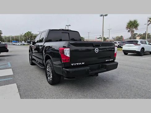 Used 2019 Nissan Titan SV w/ SV Convenience Package image 29
