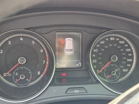 Used 2019 Volkswagen Atlas SE w/ Towing Package image 10