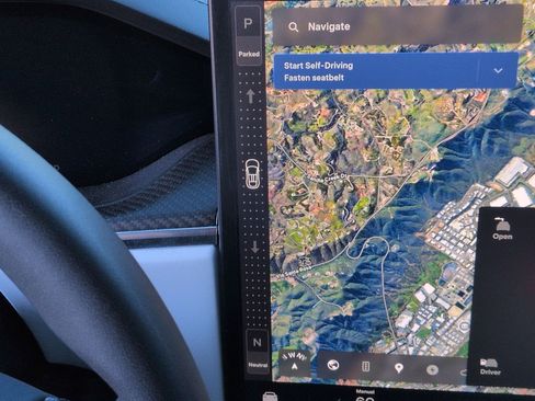 Used 2024 Tesla Model X Plaid image 26