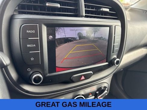 Used 2025 Kia Soul LX w/ LX Technology Package FWD image 10