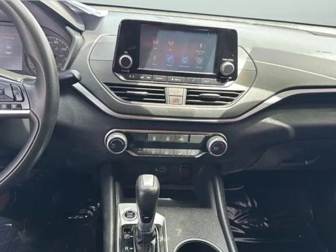 Used 2022 Nissan Altima 2.5 S FWD image 20