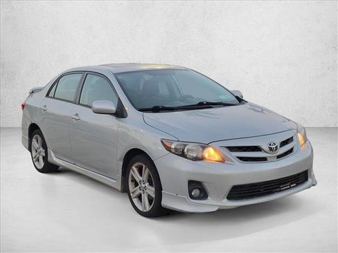 Used 2013 Toyota Corolla S w/ Premium Pkg FWD image 3