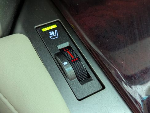 Used 2012 Lexus GX 460 w/ Comfort Plus Pkg image 19