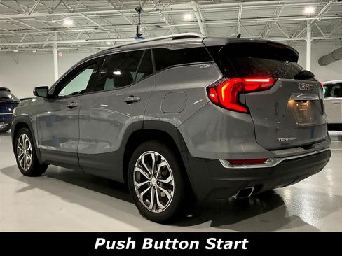 Used 2019 GMC Terrain SLT w/ Preferred Package FWD image 3