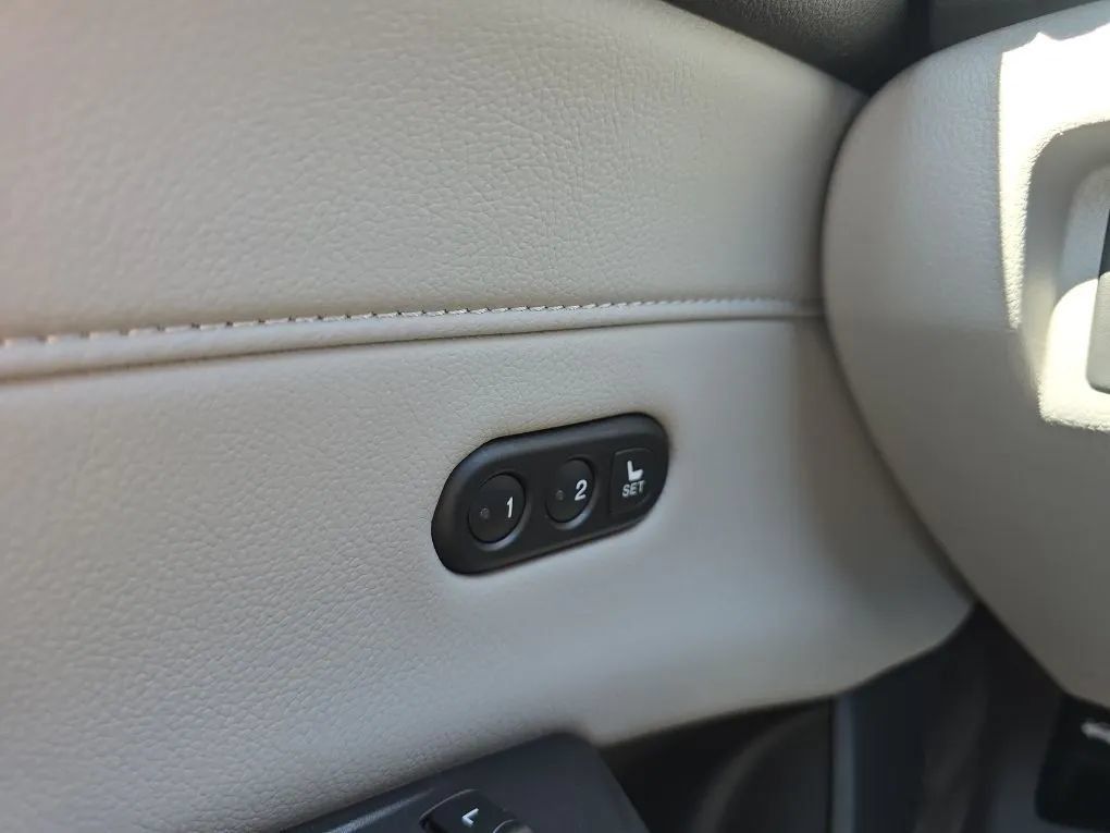 Used 2017 Acura ILX FWD image 24