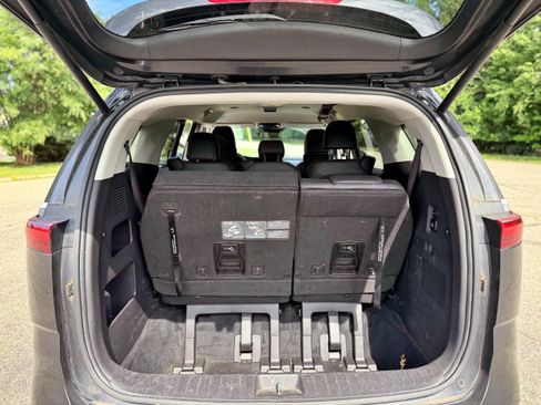Used 2022 Kia Carnival SX FWD image 20