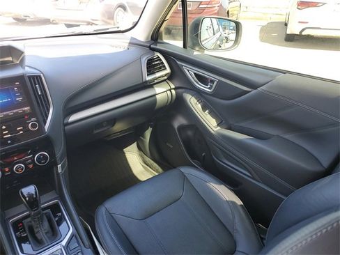 Used 2019 Subaru Forester Limited image 11