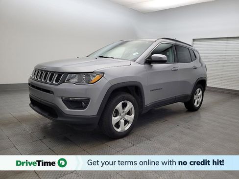 Used 2018 Jeep Compass Latitude image 1