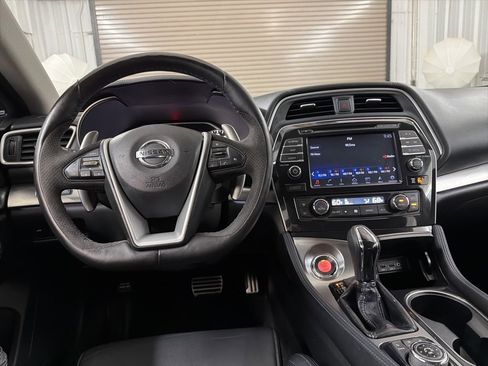 Used 2017 Nissan Maxima SR image 24