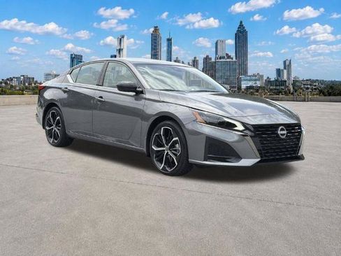 Certified 2025 Nissan Altima 2.5 SR w/ SR Premium Package FWD image 28