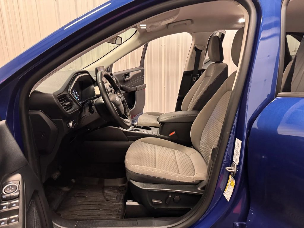 Used 2022 Ford Escape SE w/ Convenience Package AWD/4WD image 39