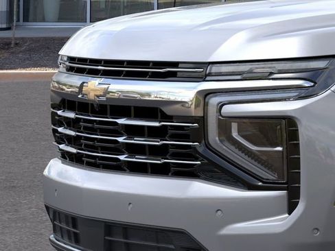 New 2026 Chevrolet Suburban LT AWD/4WD image 13