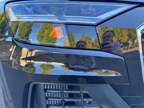 Used 2022 Audi Q8 Premium Plus w/ Premium Plus Package image 13