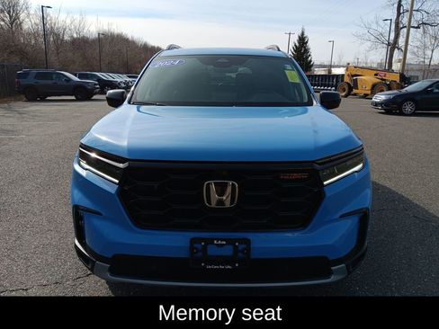 Used 2024 Honda Pilot TrailSport image 8