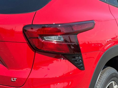 New 2026 Chevrolet Trax LT FWD image 31